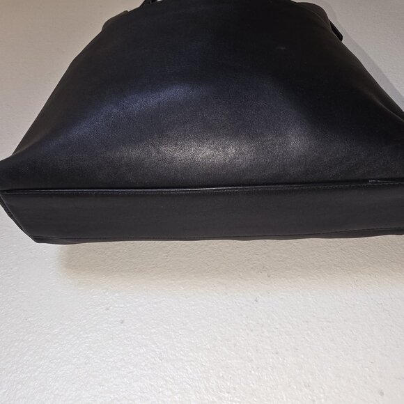 COACH Vintage Legacy Hobo Black Leather Shoulder Bag Authenticated 9148 - Picture 16 of 16